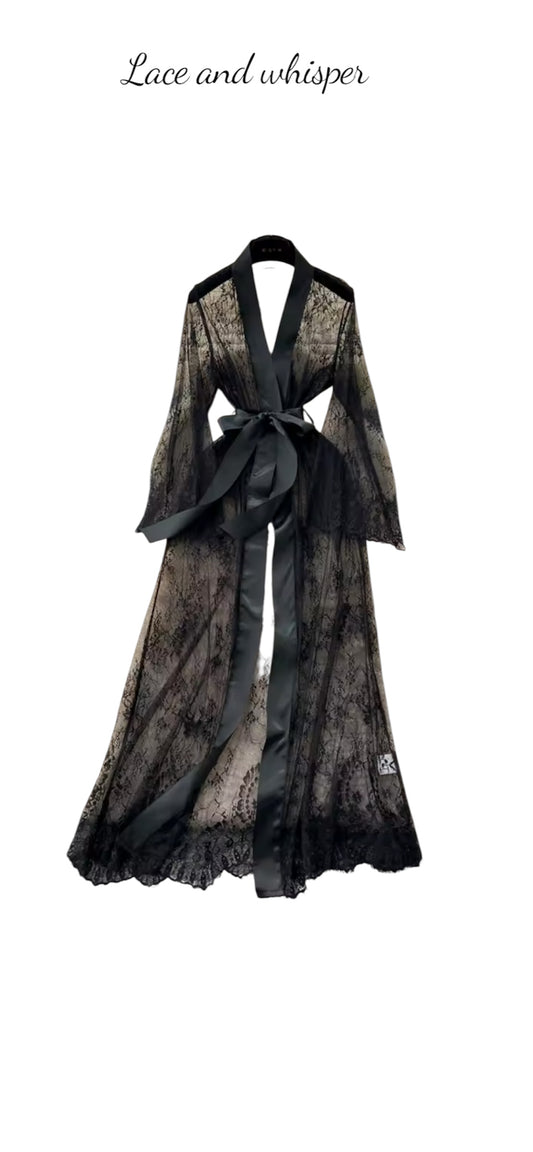 Midnight lace gown🍸
